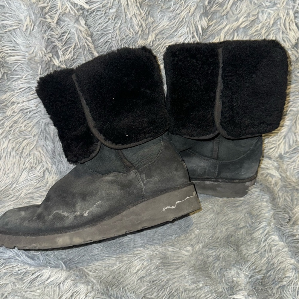 Old Ass Uggs - image 3
